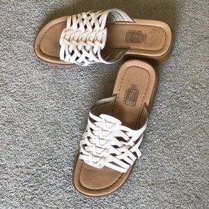 Faded Glory White Tan Slide Sandals Woven Design